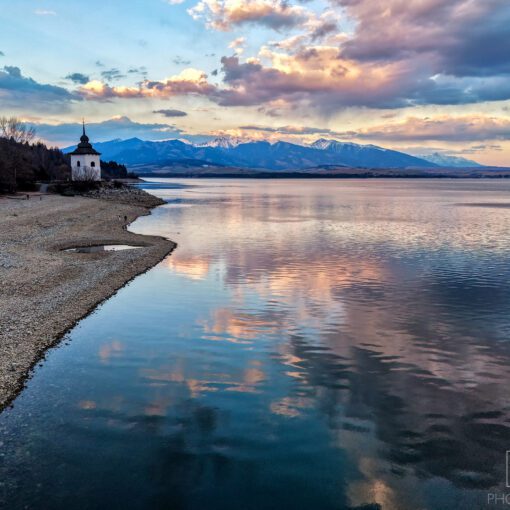 Kostolík na Liptovskej Mare