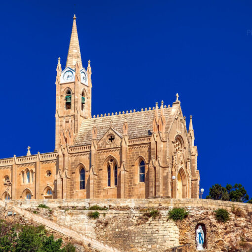 Kostol Ghajnsielem Parish Church v meste Mgarr na ostrove Gozo
