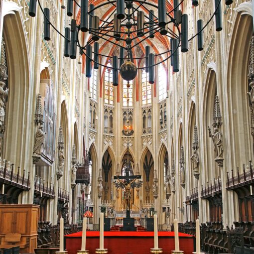 Interiér katedrály sv. Jána v meste 's-Hertogenbosch, Holandsko
