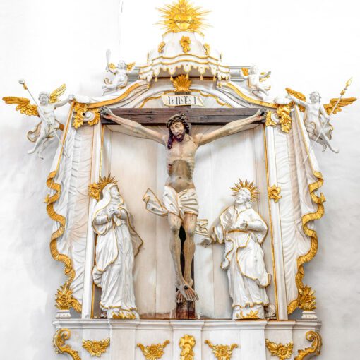 Kríž v kostole sv. Petra z Alkantary v Liptovskom Mikuláši