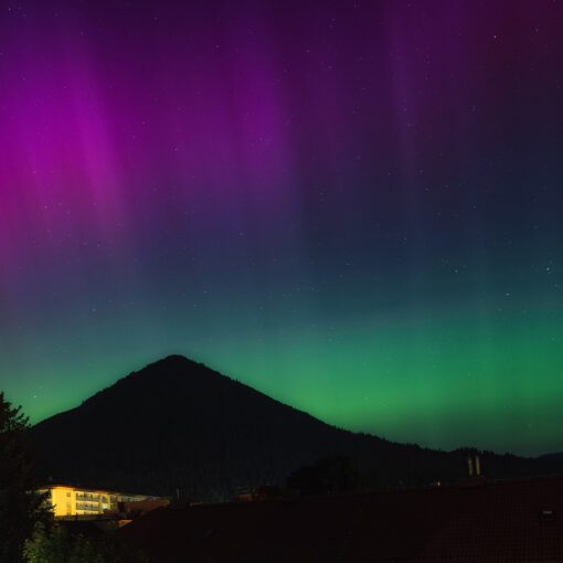 Polárna žiara nad vrchom Čebrať, Ružomberok