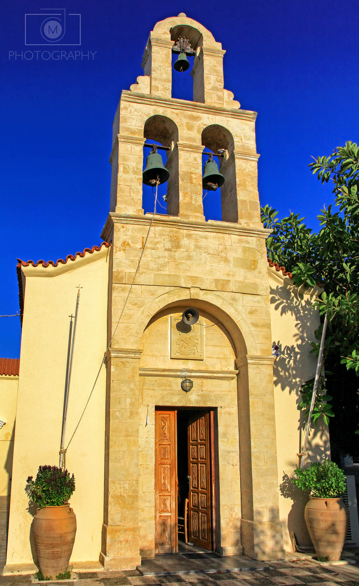 Kostolík v dedinke Panormos, Kréta