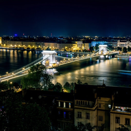 Nočná Budapešť, Maďarsko