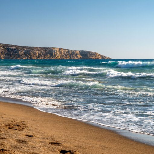 Pláž Kalamaki s útesmi na juhu Kréty