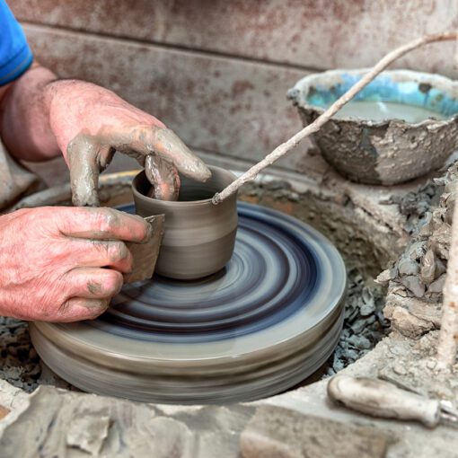 Tradičné hrnčiarstvo v dedine Margarites na Kréte