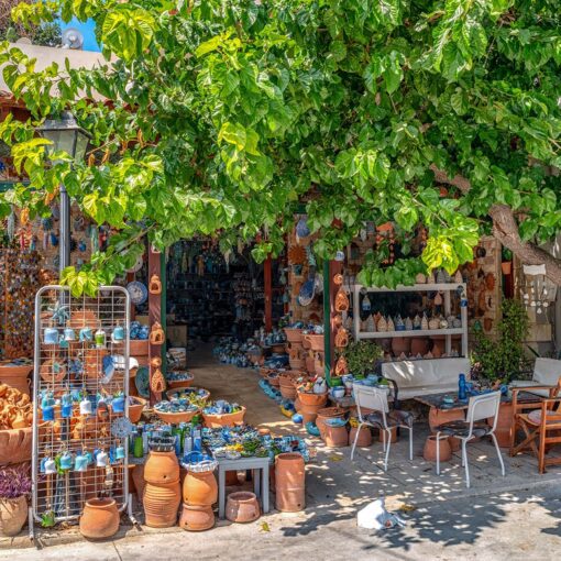 Tradičný hrnčiarsky obchod v Margarites na Kréte