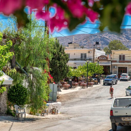 Dedinka Sivas – tradičná taverna a pokojný život v srdci Kréty