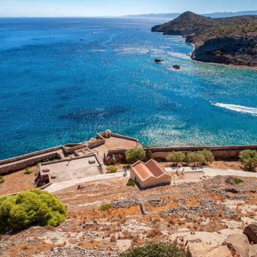 Pevnosť Spinalonga a výhľad na more – pokoj nad Krétou