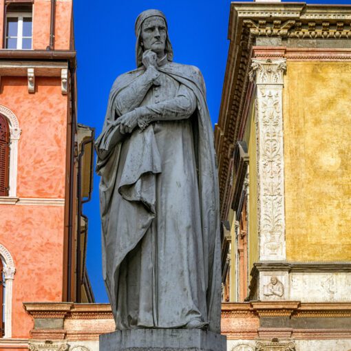 Socha Dante Alighieri vo Verone