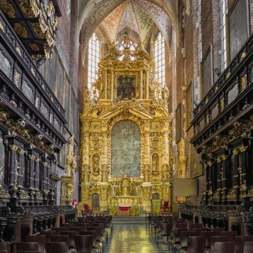 Interiér baziliky Corpus Christi v Krakove