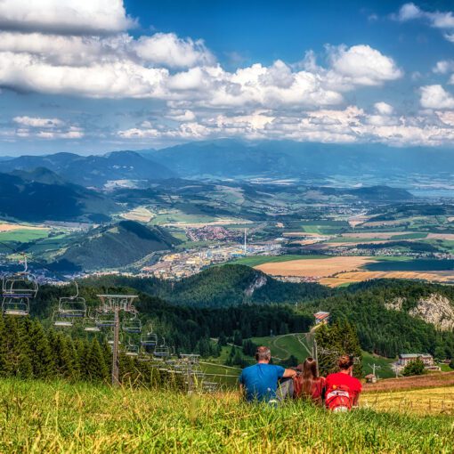 Výhľad z vrchu Malinné vo Veľkej Fatre